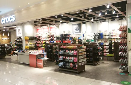 crocs
